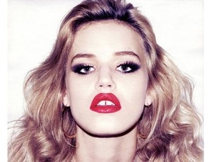 Rahasia Bibir Indah Georgia Jagger 
