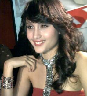 Cinta Laura Nggak Ngimpi Jadi Artis Hollywood