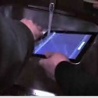 iPad Disiram Kopi, Dijatuhkan, Hingga Dicuci