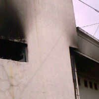 Warga Melihat Asap Mengepul dari Dapur