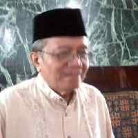 Taufiq Ismail, Melawan Nikotin dengan Puisi