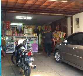 Dirjen Pajak Tjiptardjo Buka Warung Kelontong & Jasa Laundry