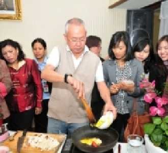 William Wongso Beraksi di  Seoul