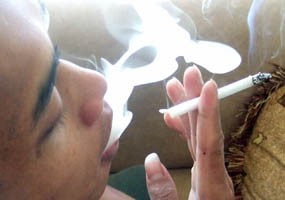 Kiai NU: Filter Rokok Mengandung Darah Babi Harus Dibuktikan