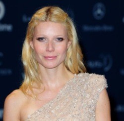 Gwyneth Paltrow Seperti Robot