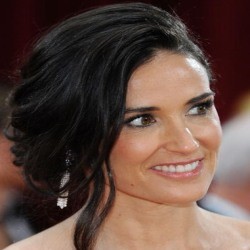 Berusia 47 Tahun, Demi Moore Masih Ingin Hamil