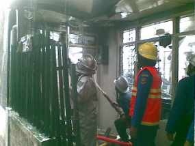 Bengkel Motor di Caringin Terbakar