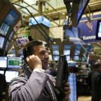 Angka Penjualan Ritel Selamatkan Wall Street