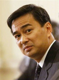 18 Orang Tewas, PM Abhisit Siap Berdialog dengan Demonstran 