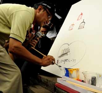 Melukis Jelang Relokasi Pedagang