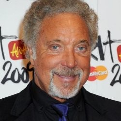 Hotman Paris Tuntut Ganti Rugi Rp 18 M dari Tom Jones