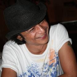 /Rif: Band Kelas Wahid Masa Main Playback?