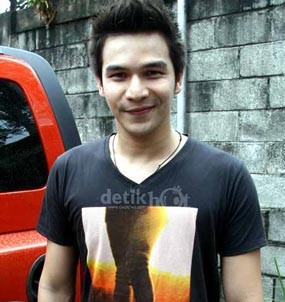 Ultah Ke-28, Jonathan Frizy Ingin Segera Lunasi Hutang