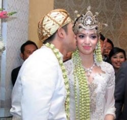 Pasca Dinikahi Ardi Bakrie, Nia Ramadhani Rajin Bangun Pagi