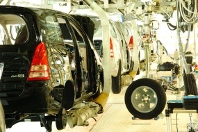 Penjualan Mobil Toyota Capai 25.717 Unit di Maret 2010