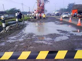 Penumpang Kereta Api Dilarang Merokok 