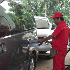 Pemilik Mobil di Atas Tahun 2000 Bisa Kesulitan Isi BBM