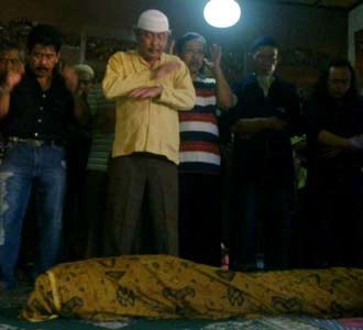 Penyanyi Detty Kurnia Tutup Usia