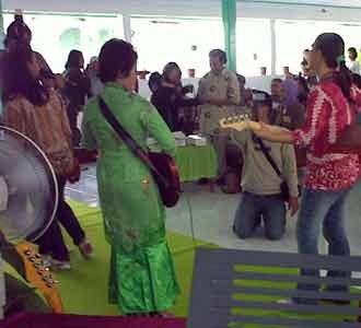 Napi Wanita Peringati Hari Kartini
