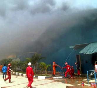 Demo Karyawan Galangan Kapal Rusuh
