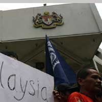 3 TKI Ditembak Polisi, Buruh Migran Demo Kedubes Malaysia
