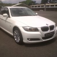 Senjata Baru BMW 325i Meluncur
