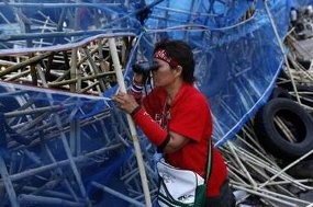 Kaos Merah Berjanji Akan Berdemo Lebih Agresif 