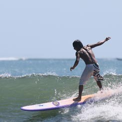 Film Dokumenter Tentang Gigolo Cowboys in Paradise Gegerkan Bali