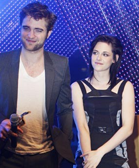 Robert Pattinson dan Kristen Stewart Dikabarkan Akan Hidup Bersama