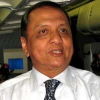 Hamka Sebut MS Hidayat Juga Nikmati Uang Tunai