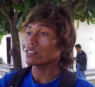 Bukan Gigolo, Tapi Sering Ganti Pacar Bule