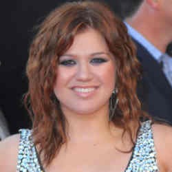Kelly Clarkson Tiba di Jakarta Pukul 13.00 WIB
