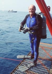 Michael Hatcher, Raja Harta Karun dari Panti Asuhan