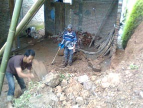 Satu Rumah di Madiun Rusak Tertimbun Longsor 