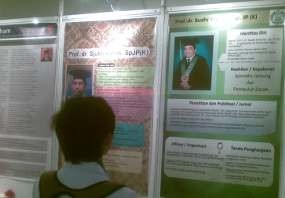 FK UI Pamerkan Guru Besarnya dalam Poster 