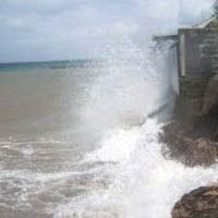 3 Siswa SD Hilang Ditelan Ombak Pantai Konang 