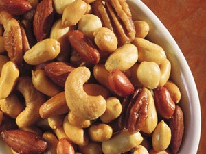 Yuk, Ngemil Kacang!