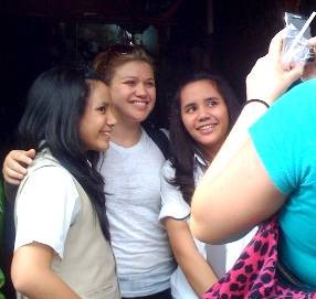 Konser Kelly Clarkson Jempolan