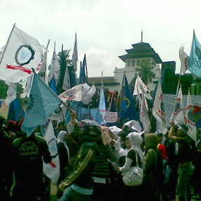 May Day, Kendaraan di Jalan Diponegoro Masih Bebas Lalu Lalang
