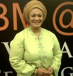 Hughes Bikin Taman Bacaan di Mall