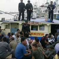 Polisi Air Tangkap Imigran Gelap di Perairan Situbondo 