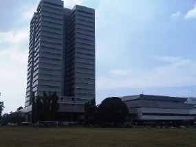  Kementerian PU Bantah Gedung DPR Miring