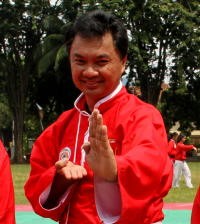 Ciaaaat! Dino Patti Djalal Adu Silat