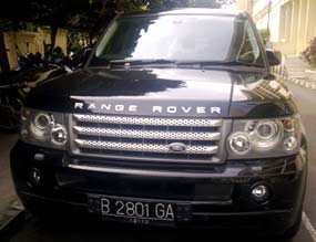 Polisi Amankan Mobil Mewah VW, Mercy & Range Rover