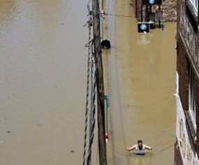 Banjir Hebat Landa AS, 18 Orang Tewas