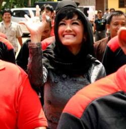 PAN Tolak Ada di Belakang Pencalonan Maria Eva dan Jupe