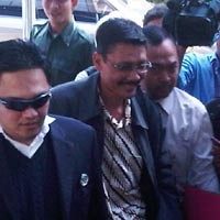 Farhat Tolak Ayahnya yang Hakim Agung Dikaitkan dengan Asnun