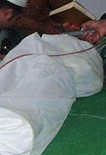 Sangkal Tudingan, Terdakwa Kasus Pembunuhan Lakukan Sumpah Pocong