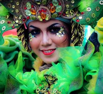 Fashion Carnaval Meriahkan Jakarta