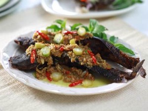 Resep Ikan: Lele Bumbu Rawit